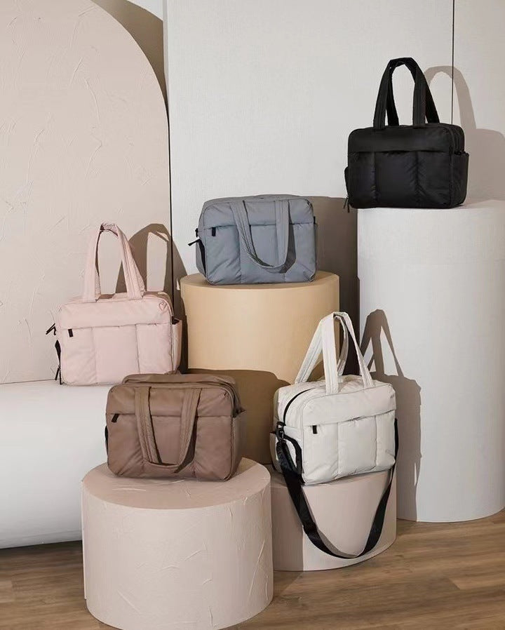 Large Capacity Duffel Bag for Women – Multifunctional Shoulder Bag with Dry Wet Separation for Travel