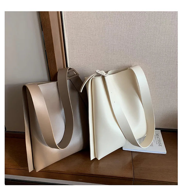 Leather Tote Bag Women's Retro Soft Leather Underarm Bag 2023 New Autumn Winter Large Capacity Commute Bucket Shoulder Bag Trend