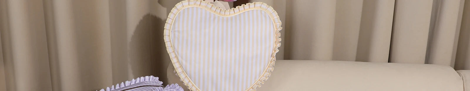 Fanny Pack for Women - Adjustable Waterproof Women's Nylon Fanny Pack with Zipper Design