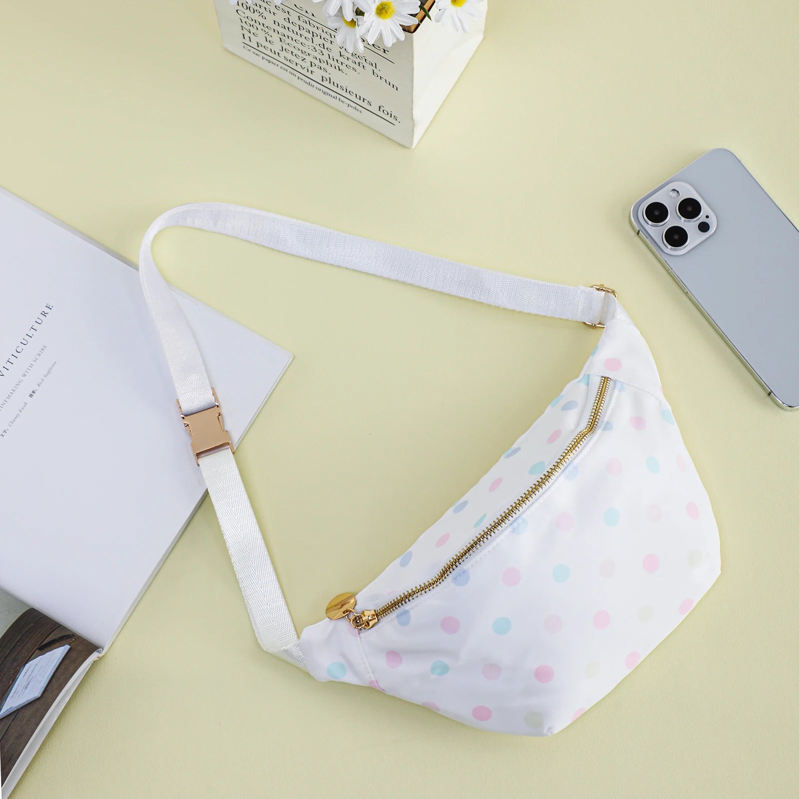 Fanny Pack for Women - Adjustable Waterproof Women's Nylon Fanny Pack with Zipper Design