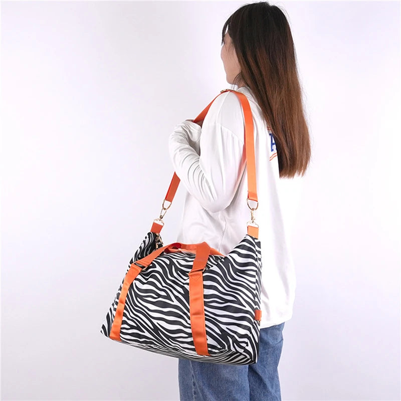Large Capacity Women Travel Bag Duffle Shoulder Bag for Girls - Multi-functional Fitness Handbag
