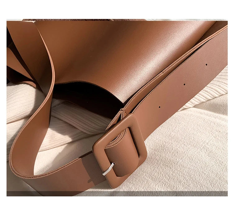 Leather Tote Bag Women's Retro Soft Leather Underarm Bag 2023 New Autumn Winter Large Capacity Commute Bucket Shoulder Bag Trend