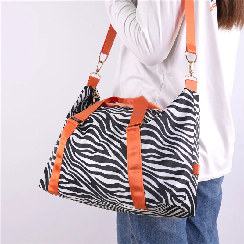 Large Capacity Women Travel Bag Duffle Shoulder Bag for Girls - Multi-functional Fitness Handbag